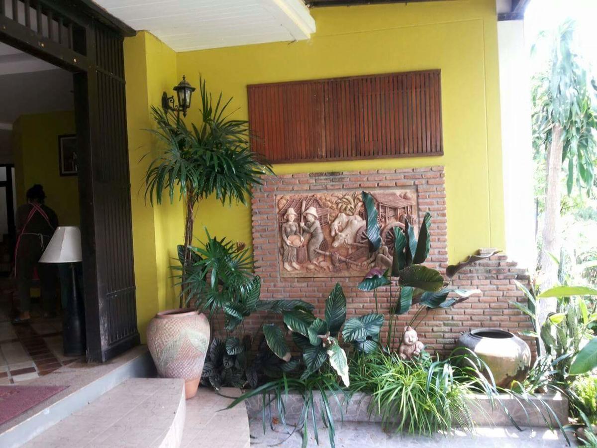 Rungnatee Place & Boutique Hotel Buriram Exteriér fotografie